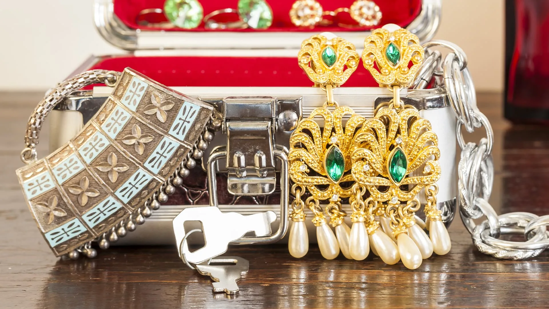 Compro Gioielli con Pietre Preziose